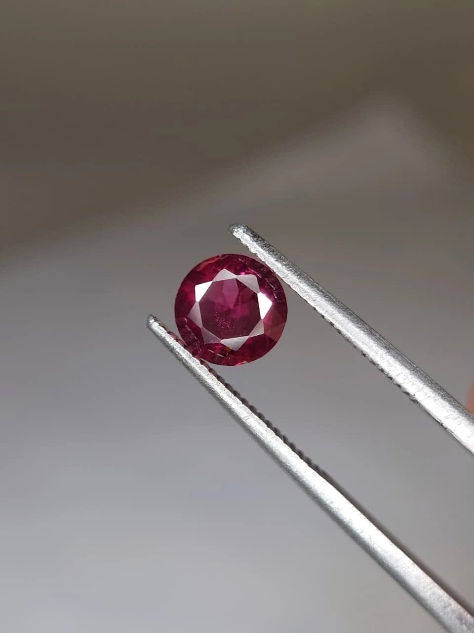 0.9ct Natural Malaya Garnet from Tanzania — view 1